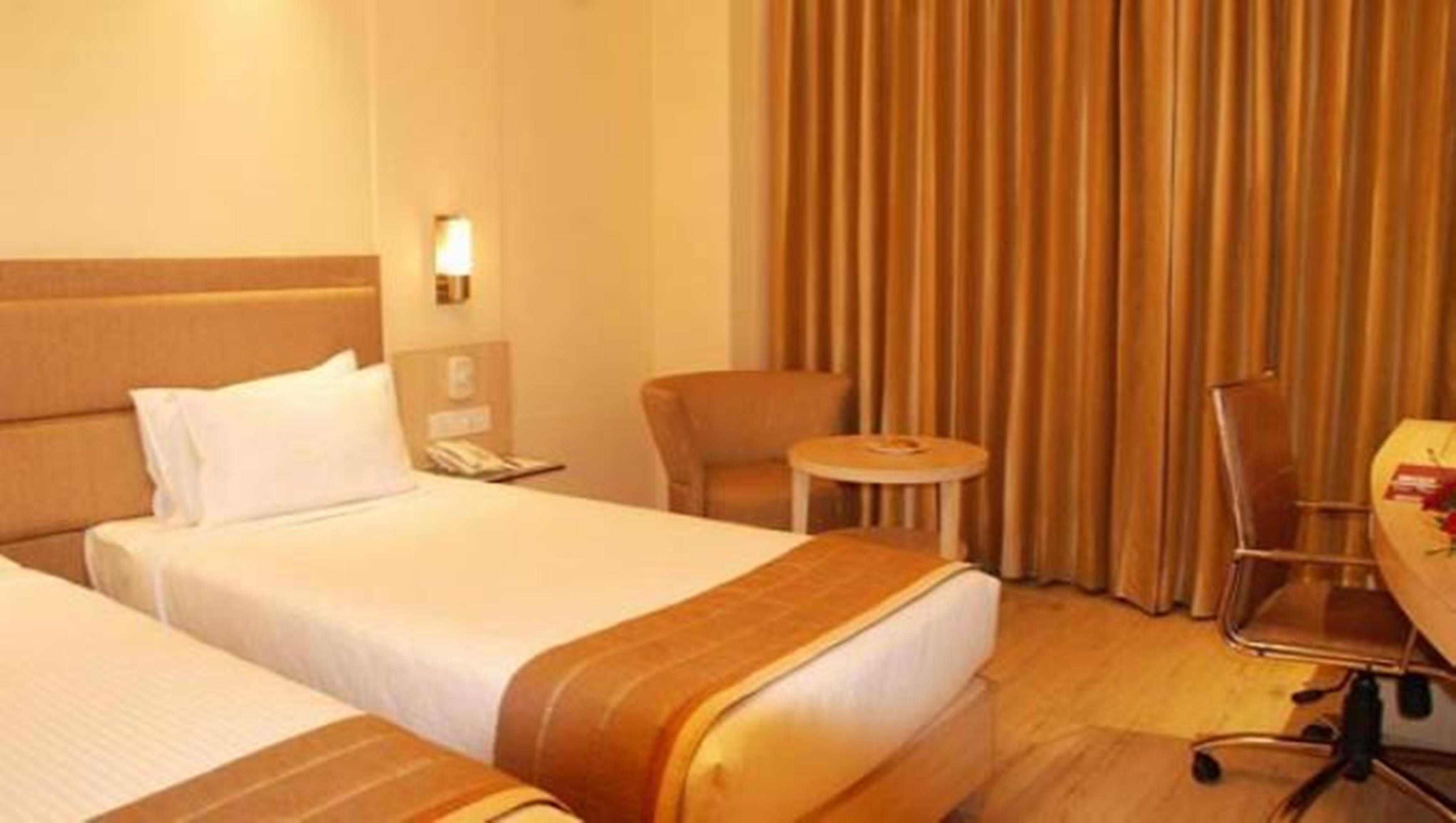 Sarovar Portico Naraina, Hotel Nowe Delhi Zewnętrze zdjęcie