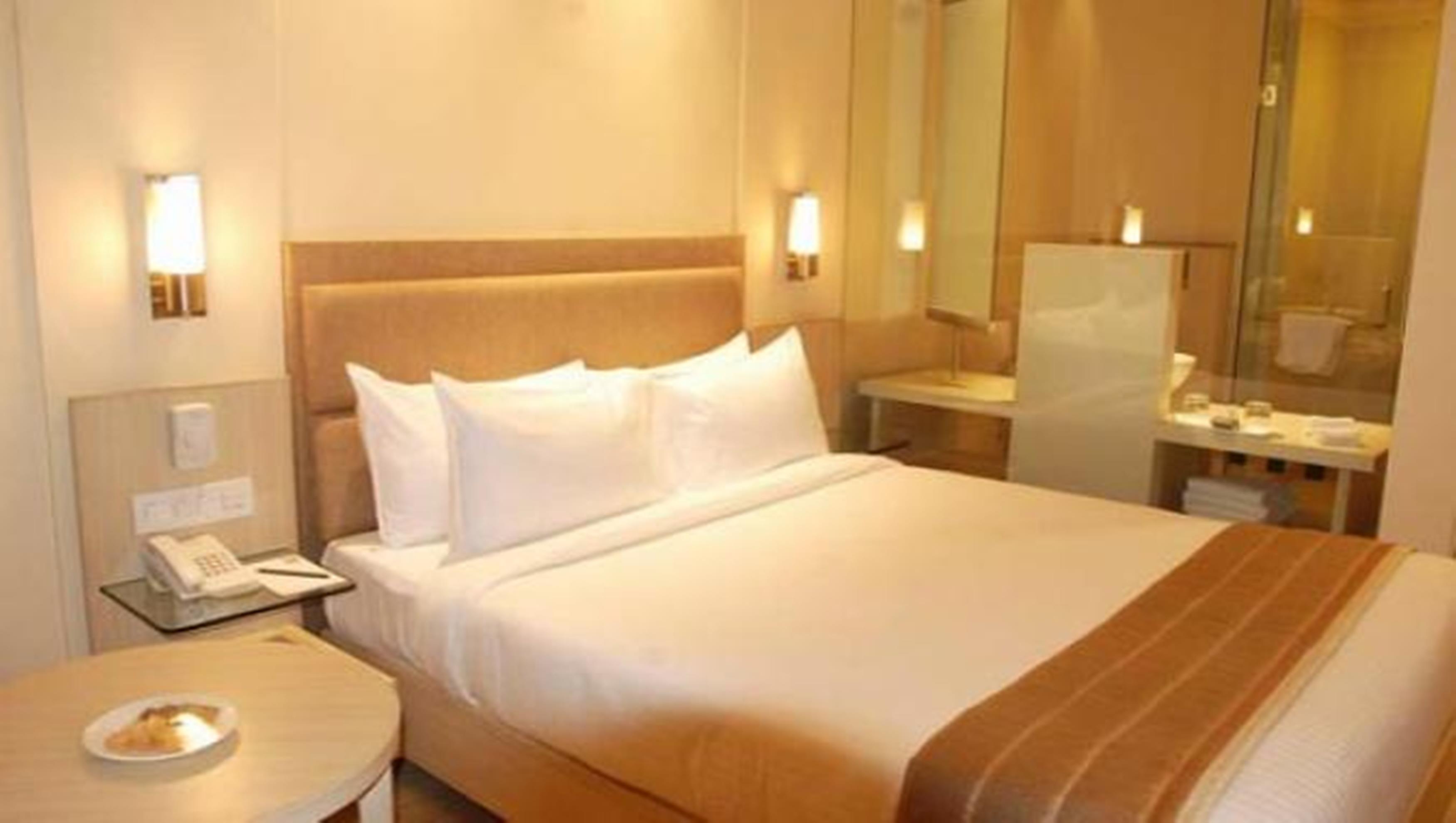 Sarovar Portico Naraina, Hotel Nowe Delhi Zewnętrze zdjęcie
