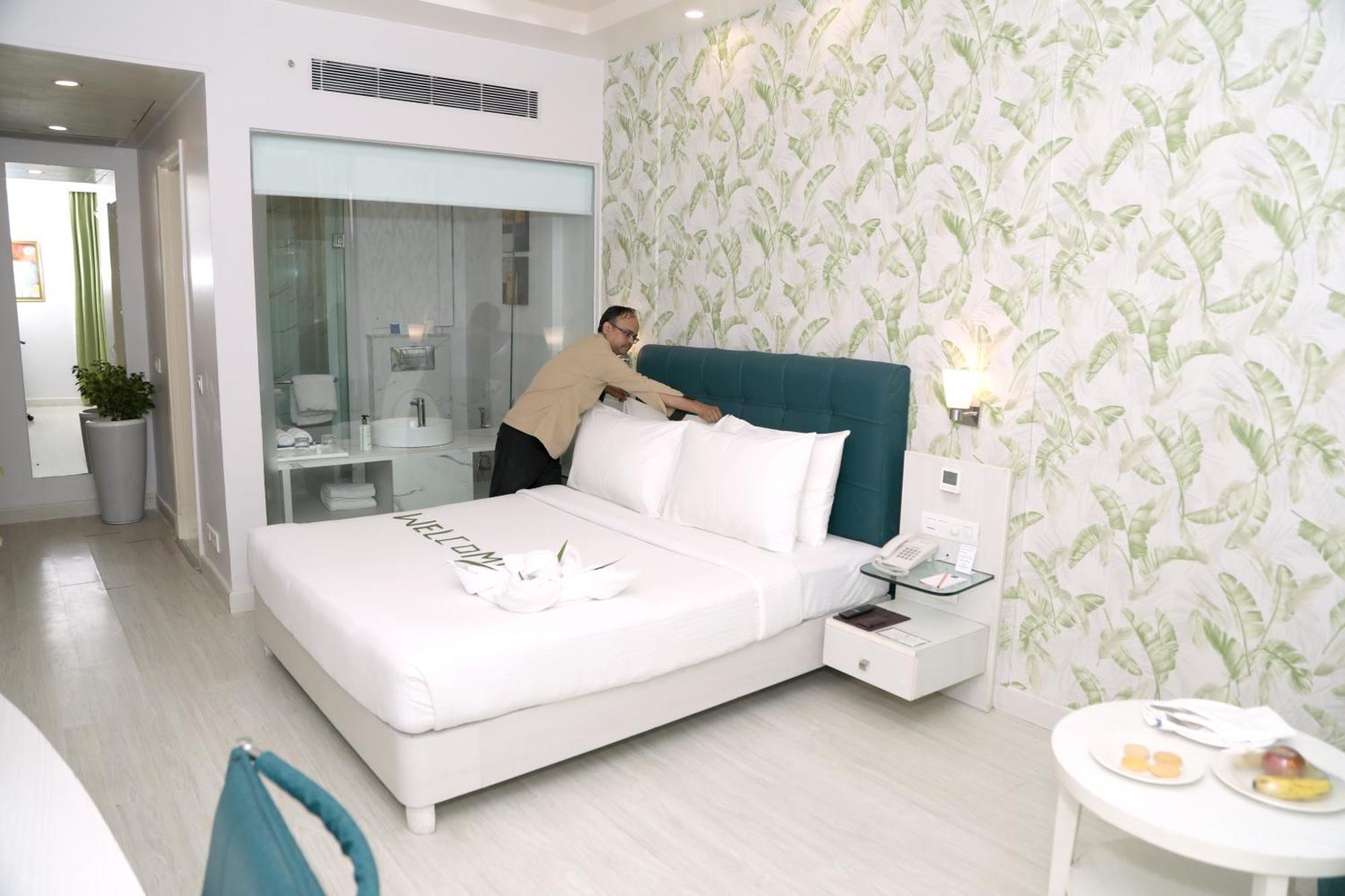 Sarovar Portico Naraina, Hotel Nowe Delhi Zewnętrze zdjęcie
