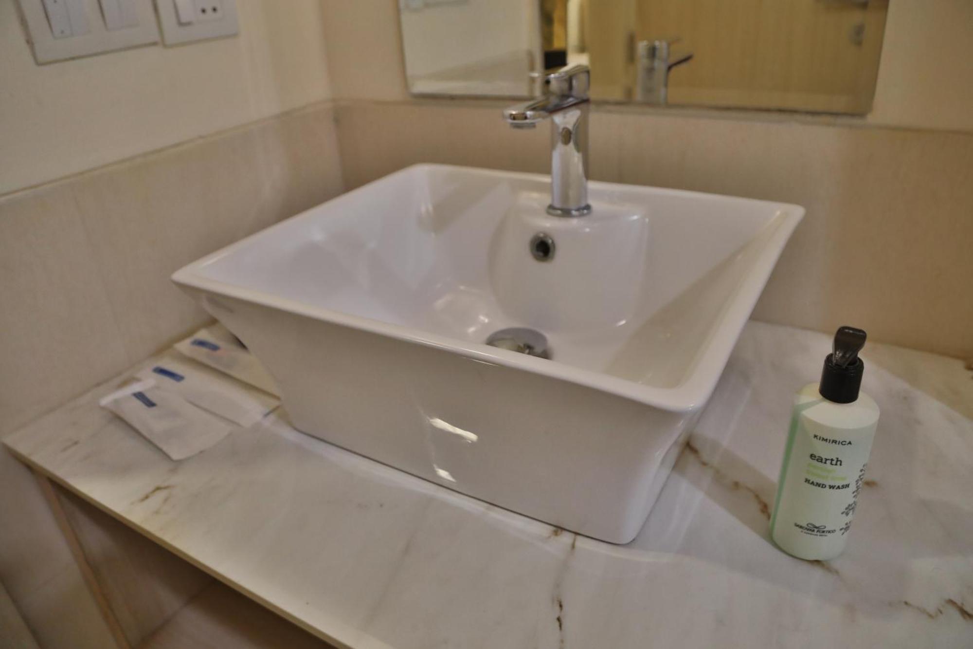Sarovar Portico Naraina, Hotel Nowe Delhi Zewnętrze zdjęcie