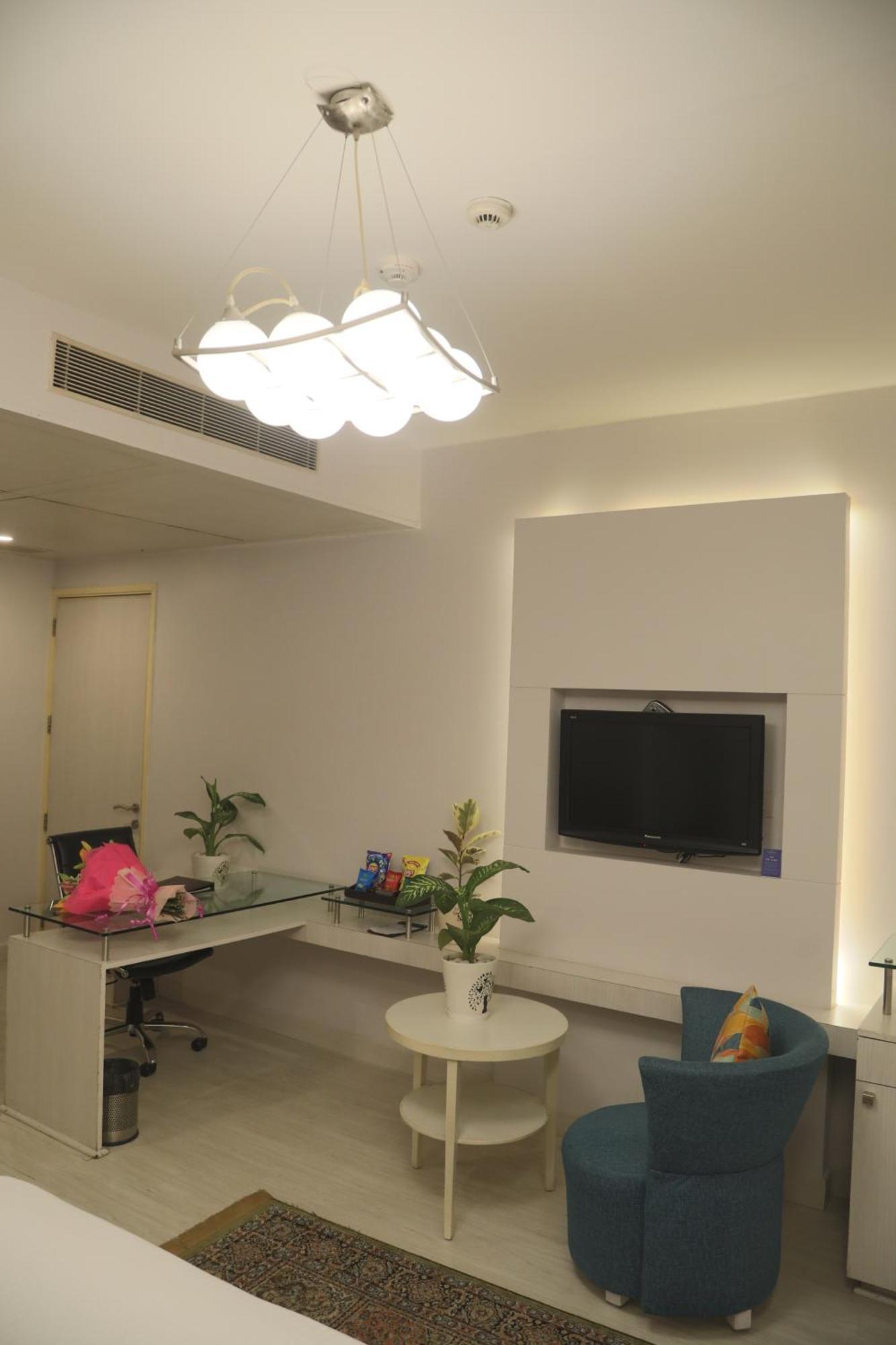 Sarovar Portico Naraina, Hotel Nowe Delhi Zewnętrze zdjęcie