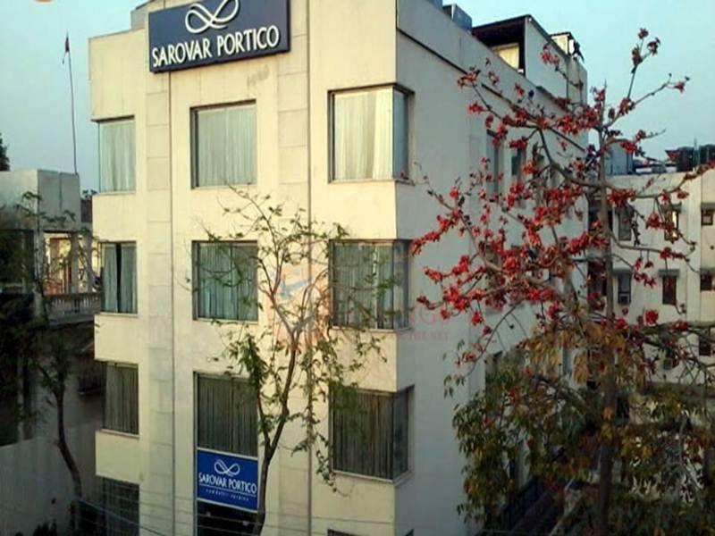 Sarovar Portico Naraina, Hotel Nowe Delhi Zewnętrze zdjęcie