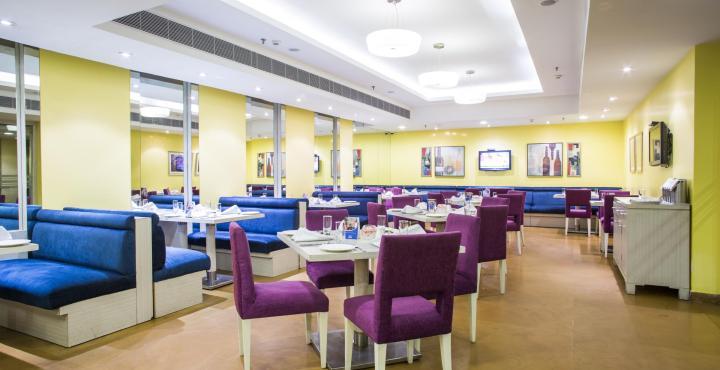 Sarovar Portico Naraina, Hotel Nowe Delhi Zewnętrze zdjęcie