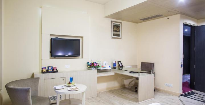 Sarovar Portico Naraina, Hotel Nowe Delhi Zewnętrze zdjęcie