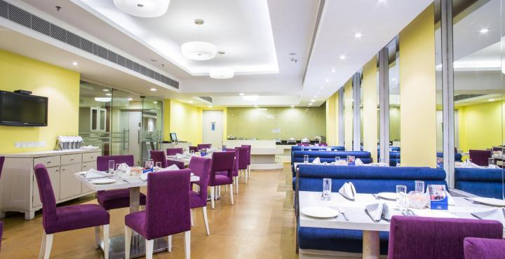 Sarovar Portico Naraina, Hotel Nowe Delhi Zewnętrze zdjęcie